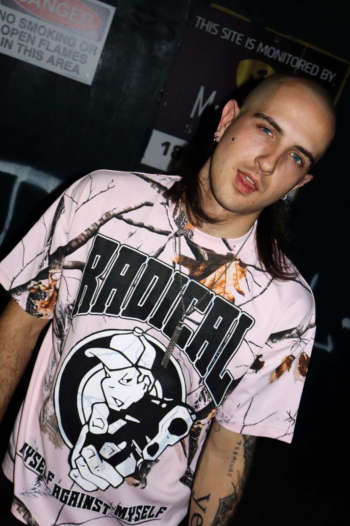 'AIM HERE' TEE